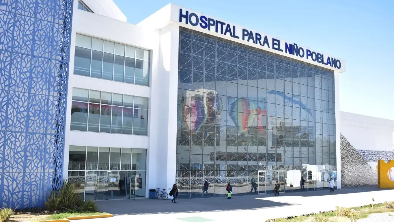 Las instalaciones del Hospital de la Niñez Poblana siguen inactivas por escasez de personal.