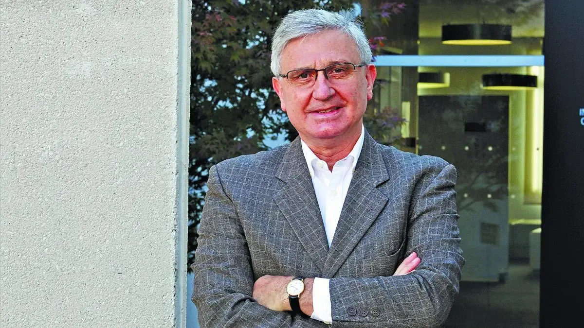 El psiquiatra Fernando Sarráis destaca la importancia del lenguaje positivo en la salud emocional.