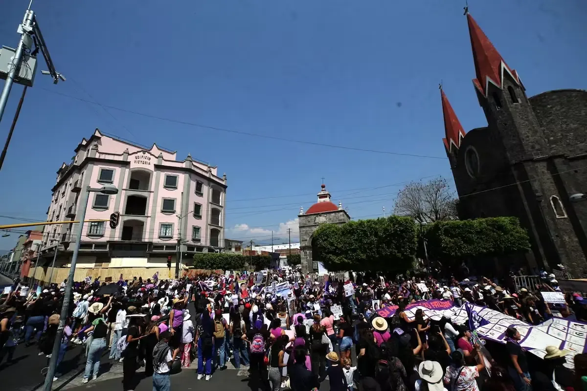 Las participantes exigen el fin de la violencia en Morelos tras 18 feminicidios en lo que va del año.