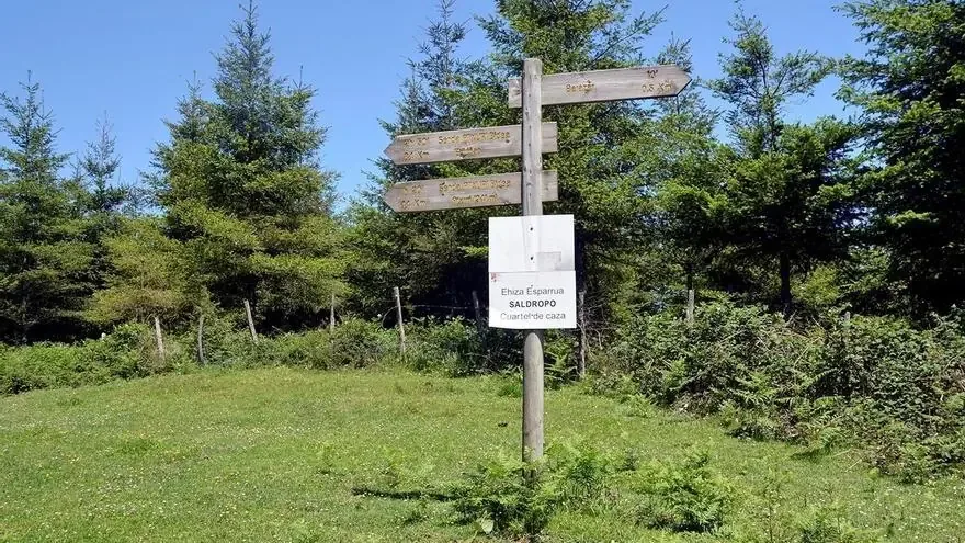Las rutas permiten disfrutar de la biodiversidad y belleza natural de los ecosistemas fluviales.