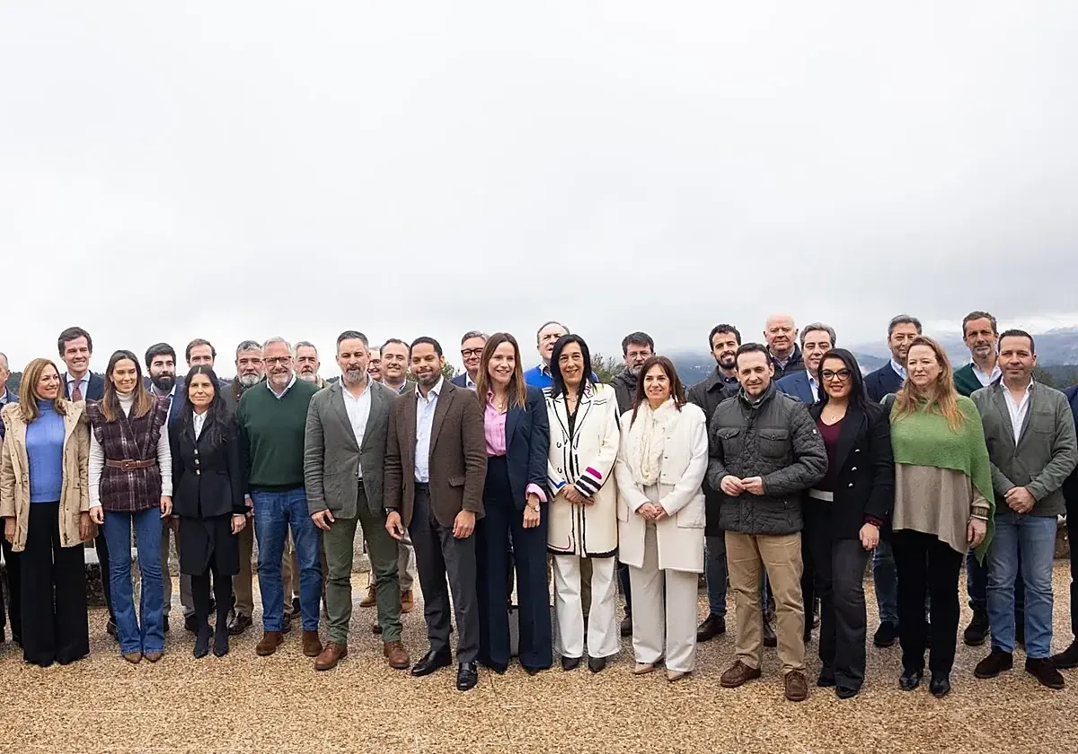 Las tensiones entre PP y Vox complican el pacto en Extremadura antes de las elecciones de Castilla y León.