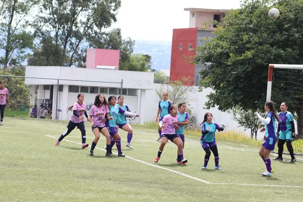 Las Violetas avanzan a la final del Torneo de Verano Antorcha tras superar a la Universidad Michoacana.