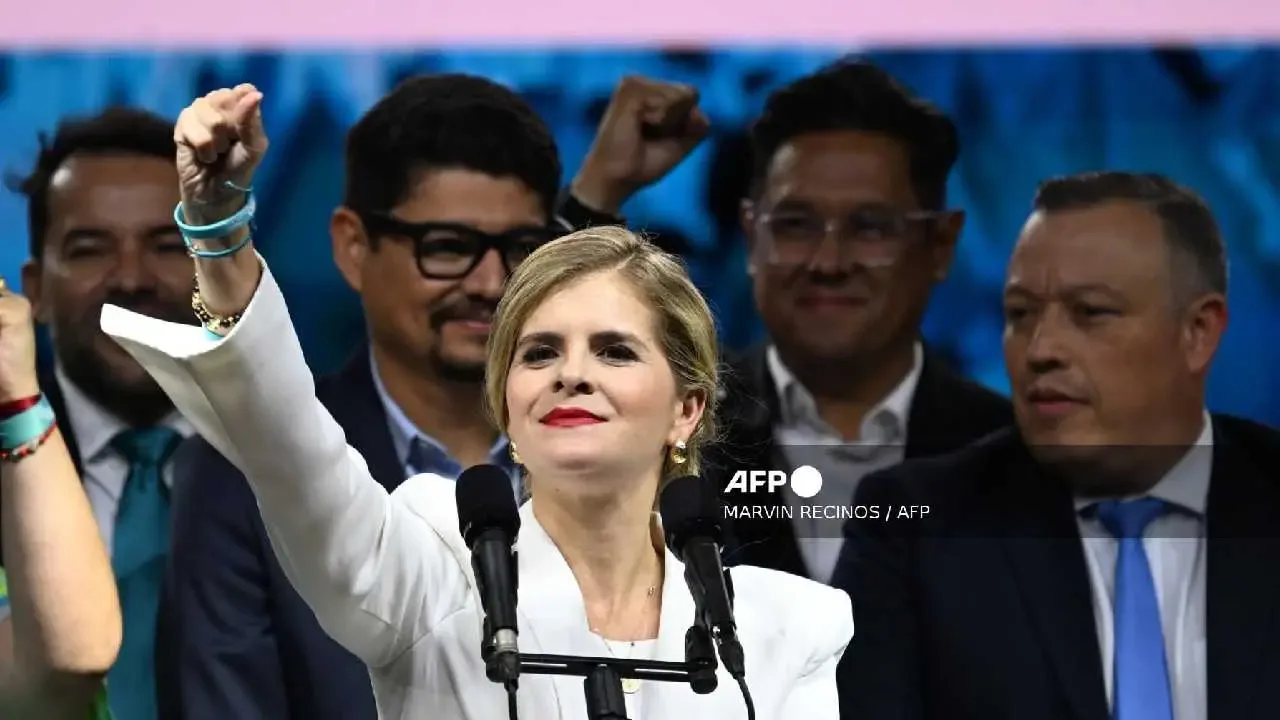 Laura Fernández celebra su victoria electoral en San José, Costa Rica.