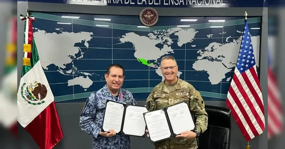 "Líderes militares de México y California se reúnen para entrenamiento conjunto."