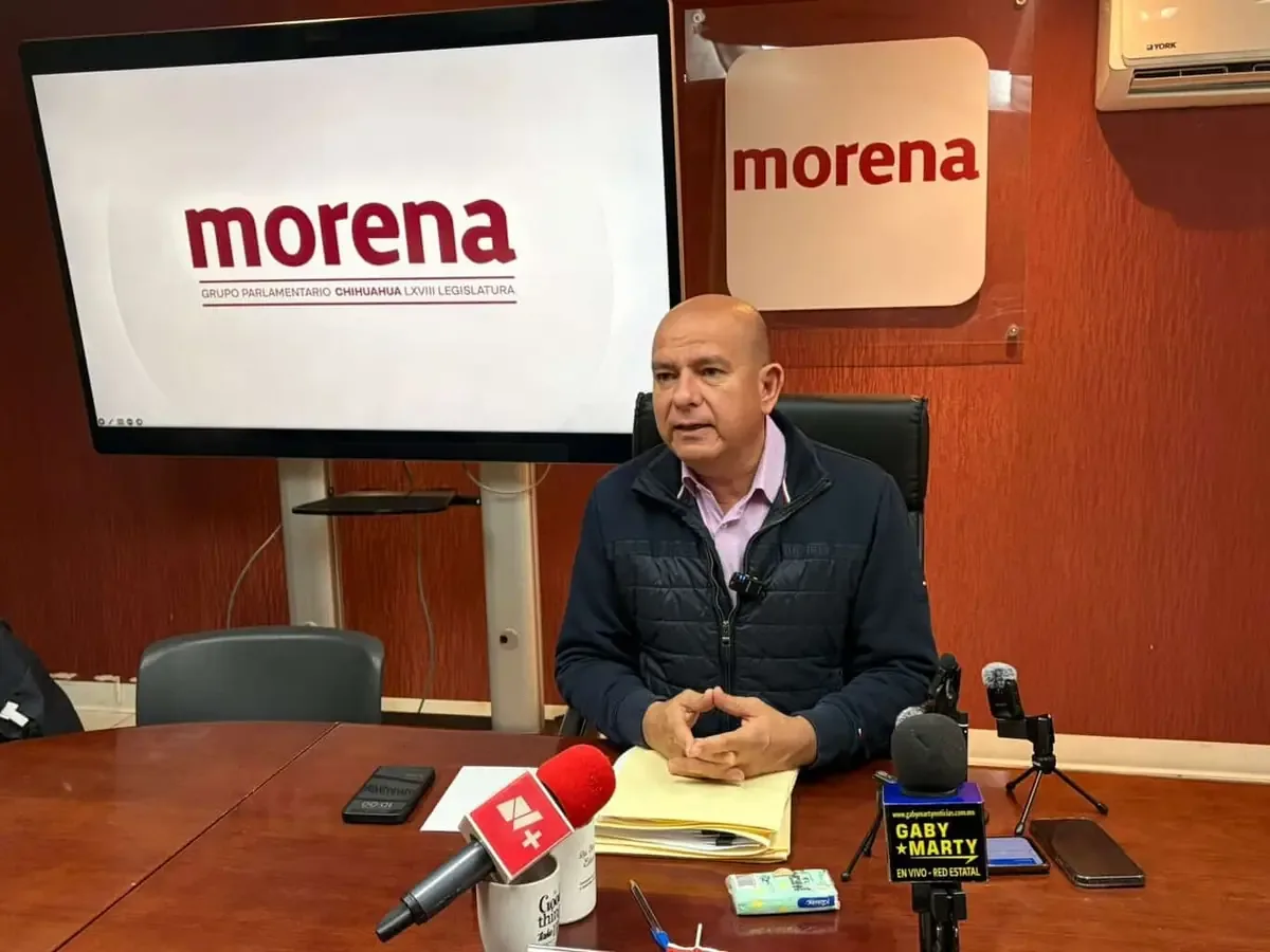 Legislador de Morena cuestiona costo atribuido a la elección de regidores.
