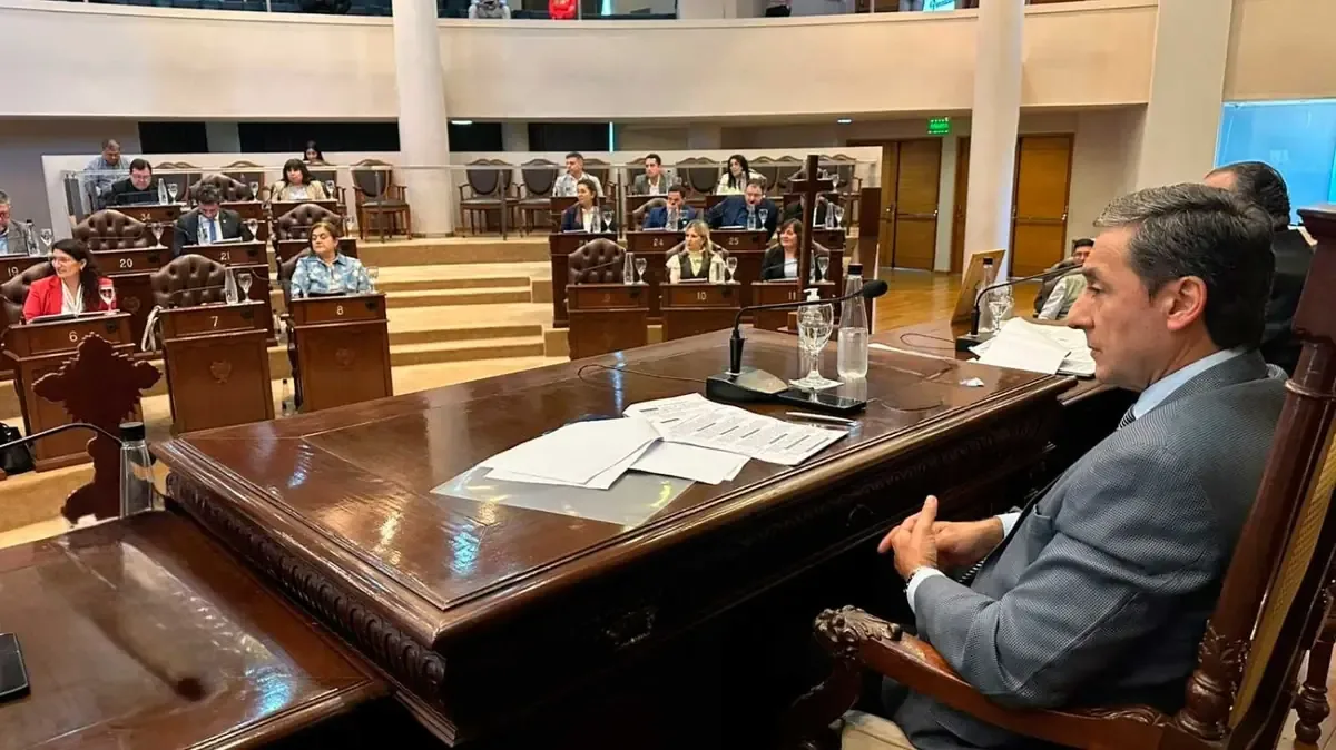 La Legislatura, en sesión ordinaria, apoya créditos económicos y proyectos sociales en la región.