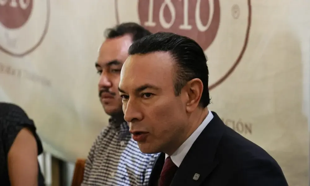 Nuevas leyes se evalúan en Querétaro para mejorar la movilidad y el trato hacia los animales.