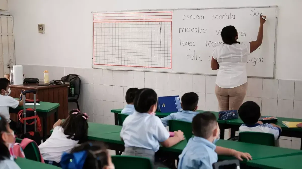 La Beca Excelencia León 2026 apoyará a estudiantes con buen rendimiento escolar.
