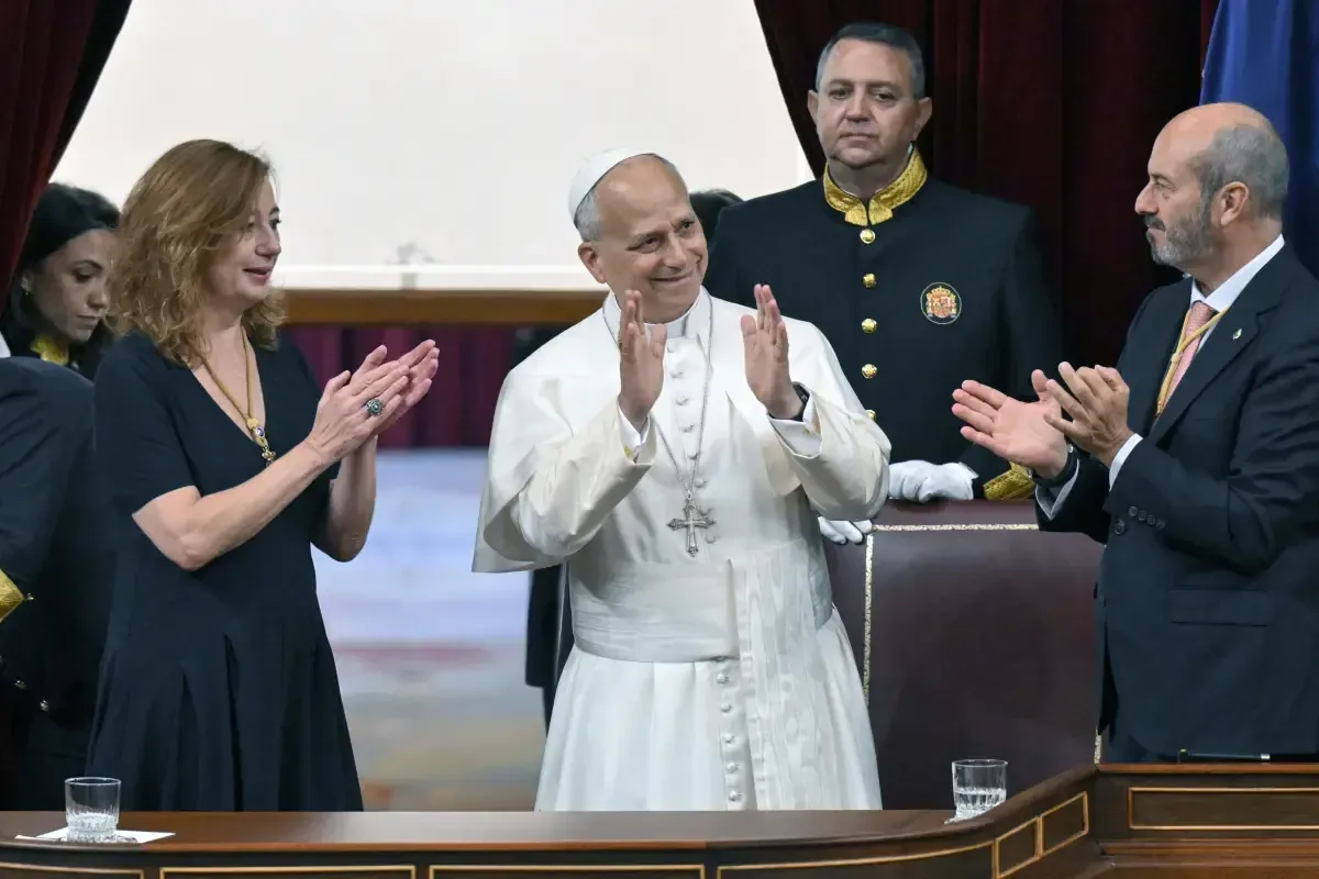 El papa pidió a los legisladores españoles fomentar el diálogo y la justicia social en su intervención en el Congreso.