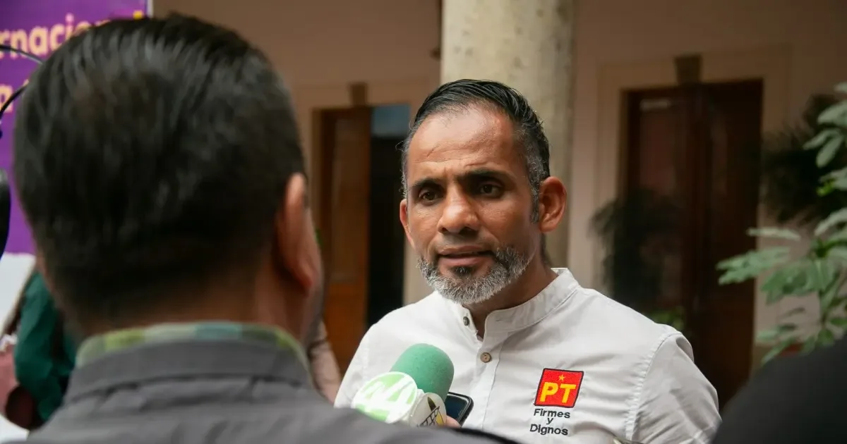 Leonardo Almaguer Castañeda en el Congreso de Jalisco, en medio de controversia.