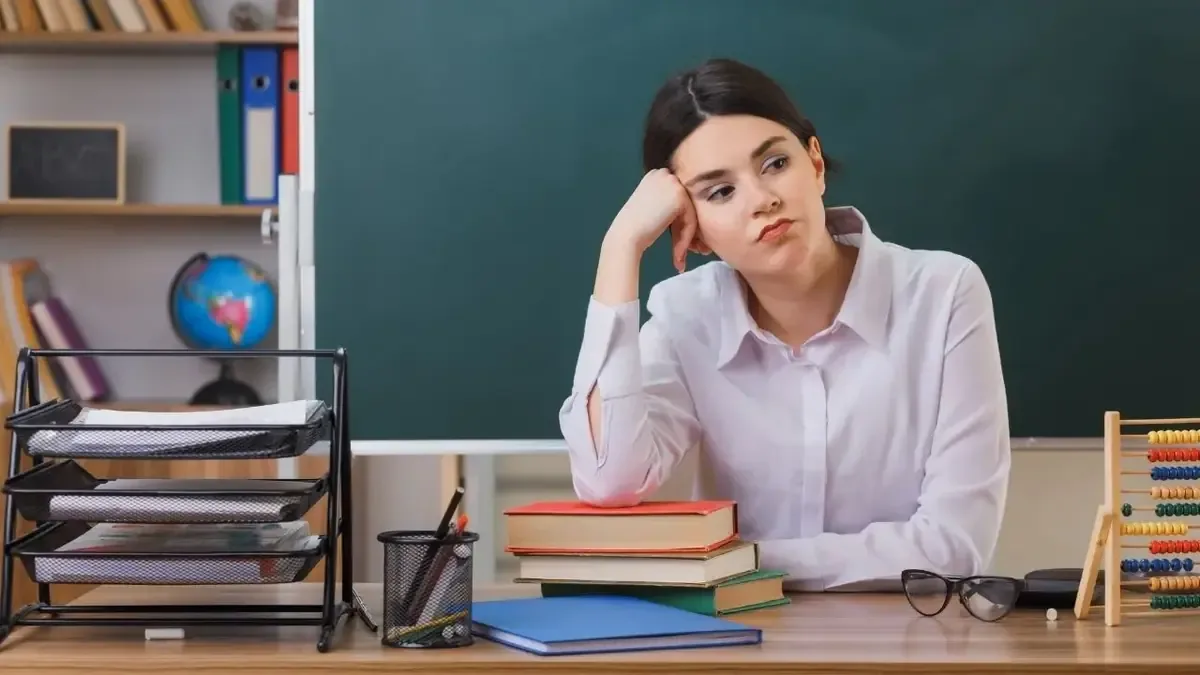 Nuevas disposiciones legales exigen a profesores garantizar seguridad estudiantil en colegios.