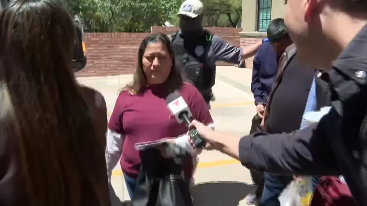 Después de días de detención, ahora podrán reunirse con su hijo enfermo.