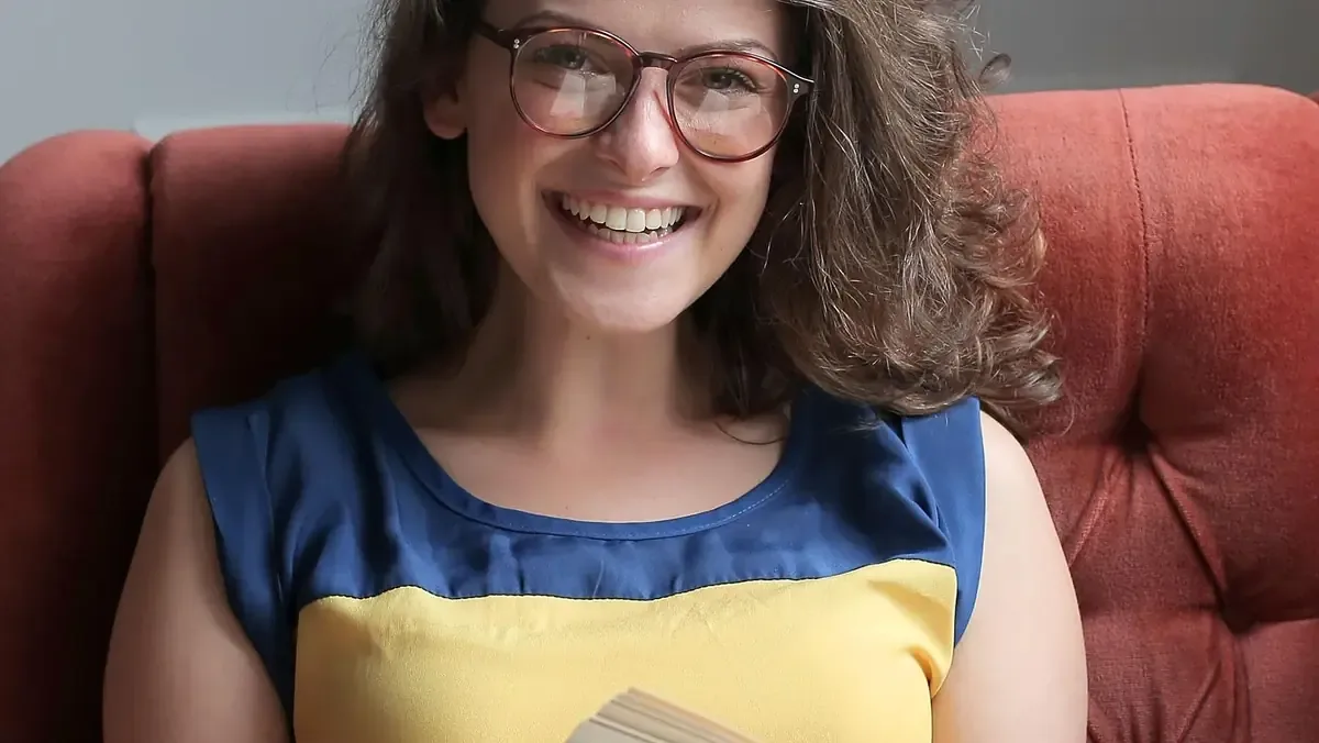 Descubre títulos divertidos que alegrarán tu lectura en la Feria del Libro.
