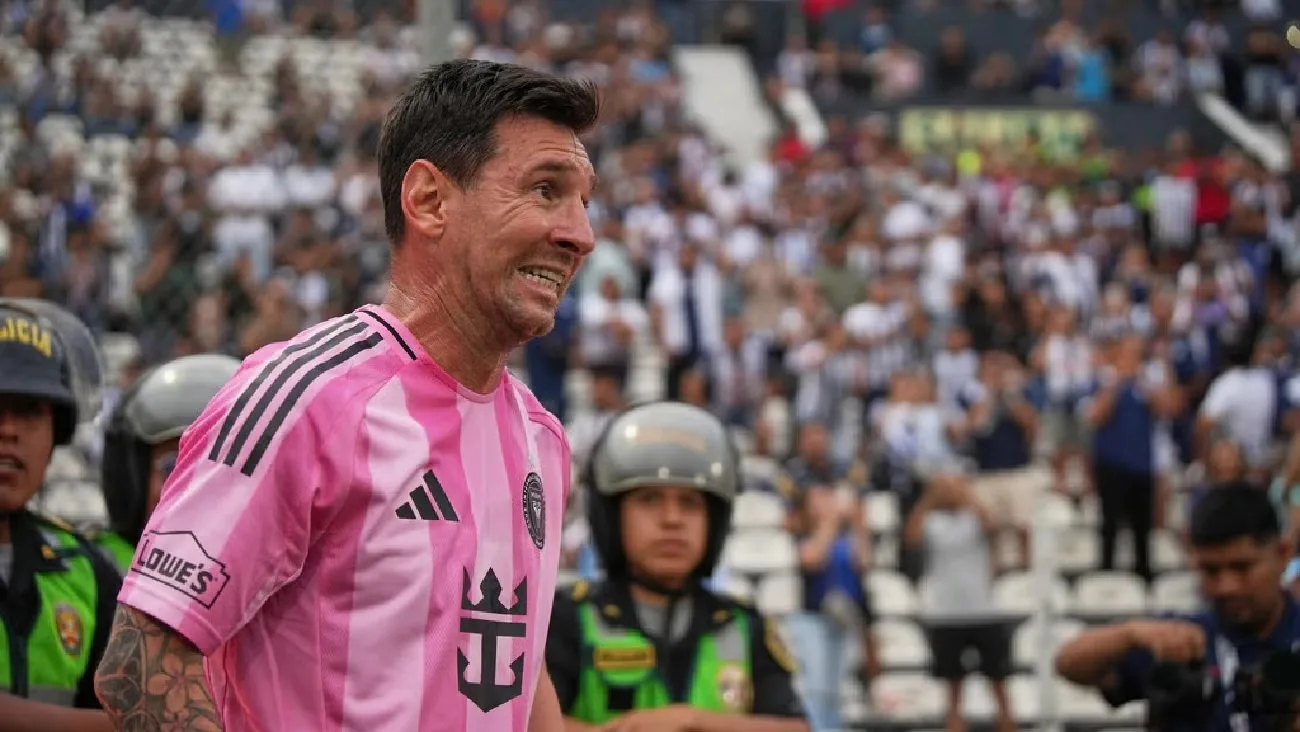 Lionel Messi en acción durante la derrota del Inter de Miami ante Alianza Lima.