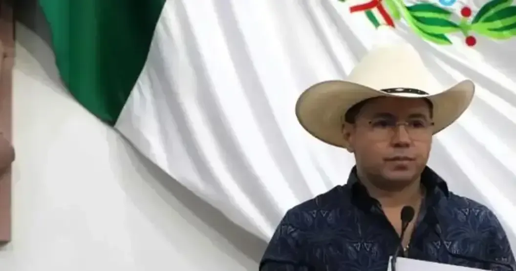 La aparición de la joven ha generado dudas sobre su autenticidad y se vincula a acusaciones de manipulación.