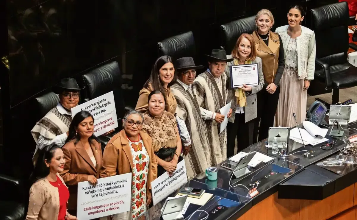 La comunidad indígena exige medidas para evitar la extinción de lenguas originarias durante el Congreso.