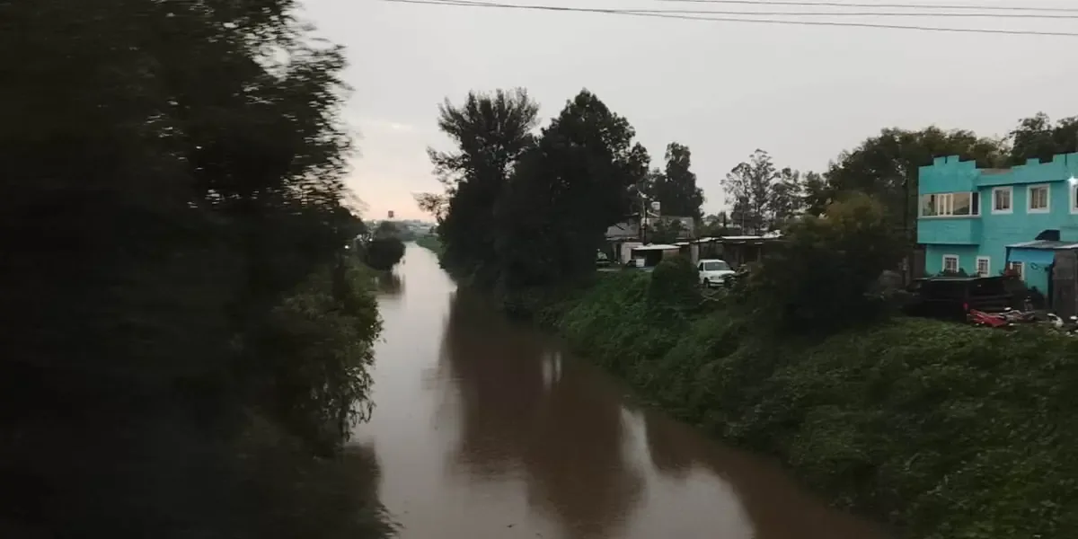 Las lluvias en la capital michoacana generan riesgos de encharcamientos y desbordamientos.