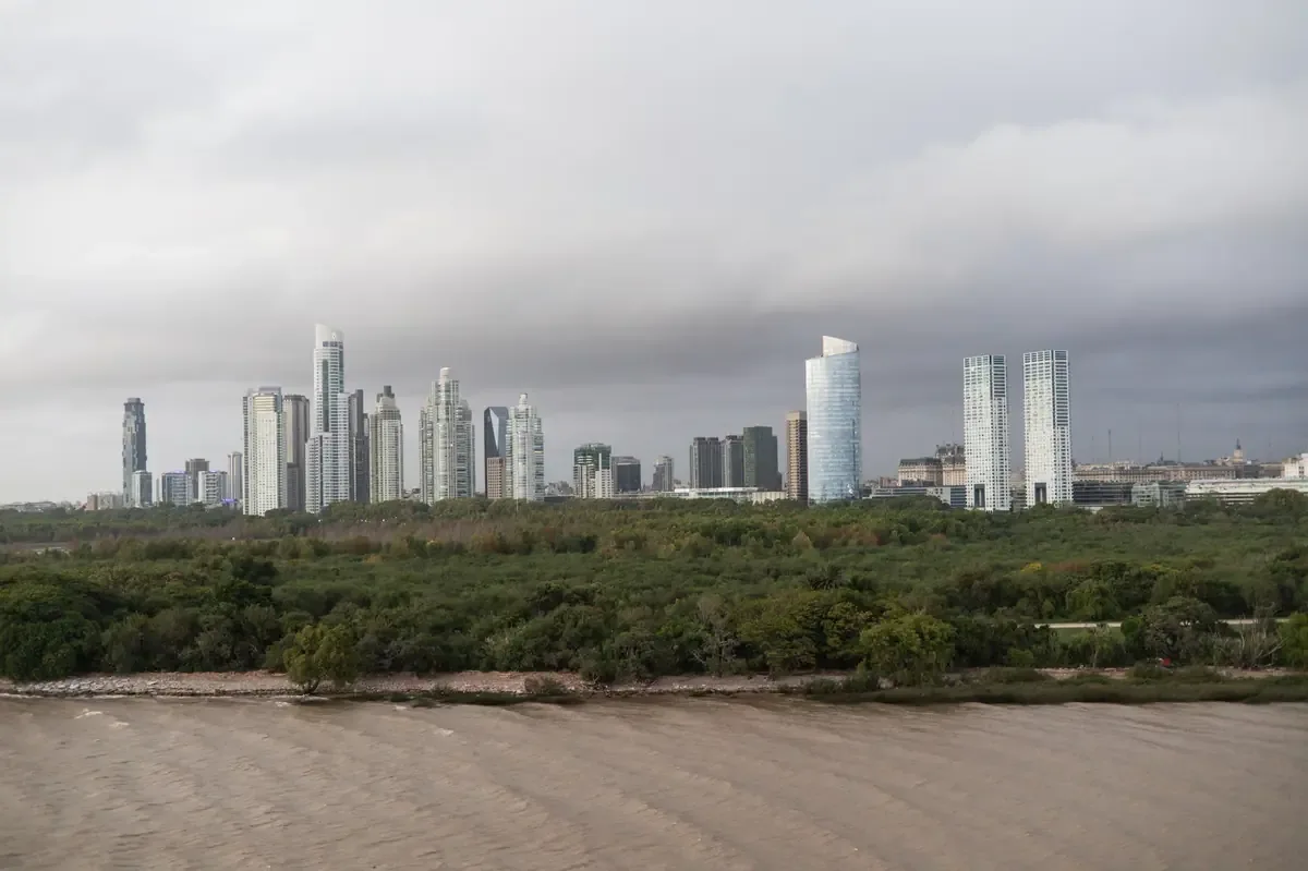 La Coordinación Municipal de Protección Civil de Chihuahua insta a la ciudadanía a tomar medidas ante la lluvia.