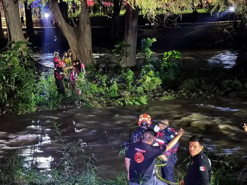 Las fuertes lluvias en el área metropolitana de Monterrey provocaron emergencias en varios municipios.