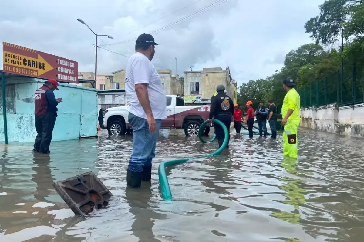 Las lluvias en la zona norte de Quintana Roo impactan el turismo y causan pérdidas económicas en diversos sectores.