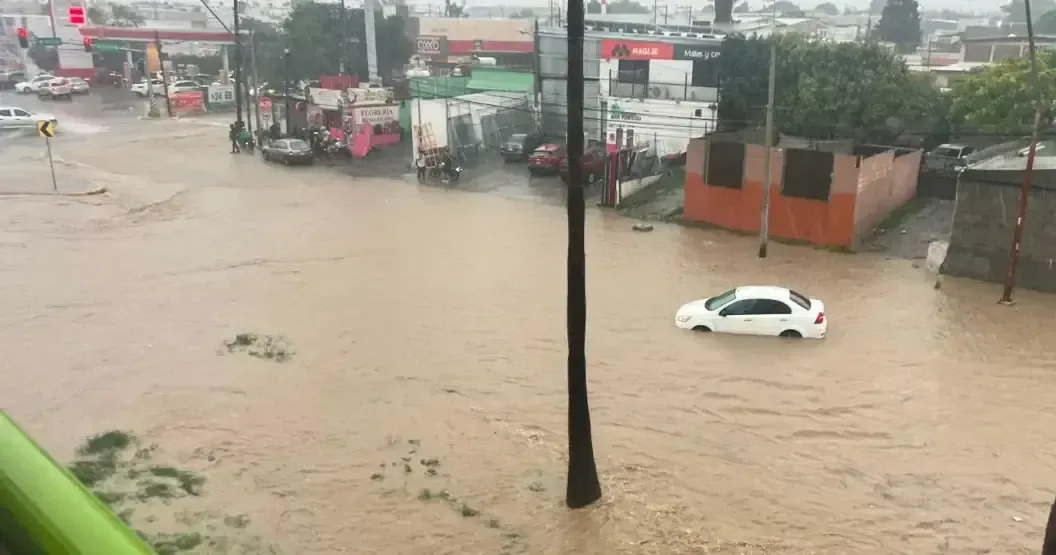 Las precipitaciones generaron encharcamientos y cierre de vialidades, pero sin lesionados.