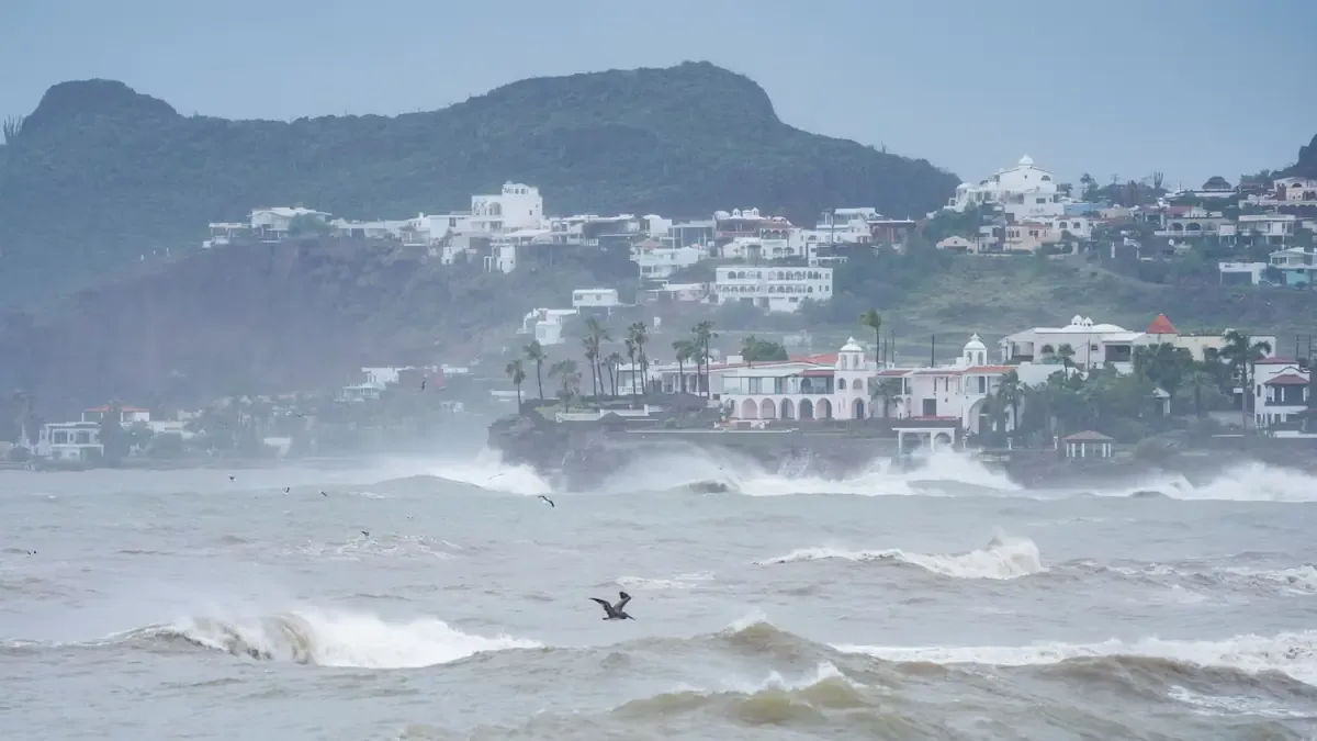 Las autoridades pronostican afectaciones en varias entidades por lluvias fuertes y muy fuertes.