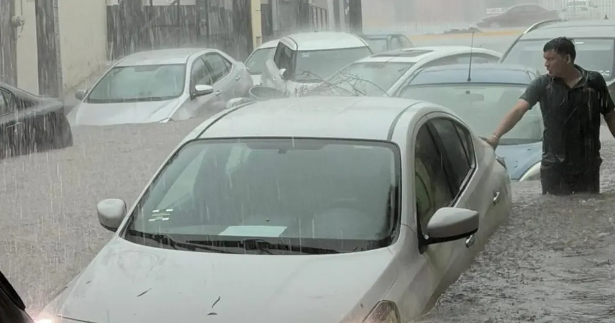 Tras olas de calor, el clima adverso suspende clases y afecta transporte público en la región.