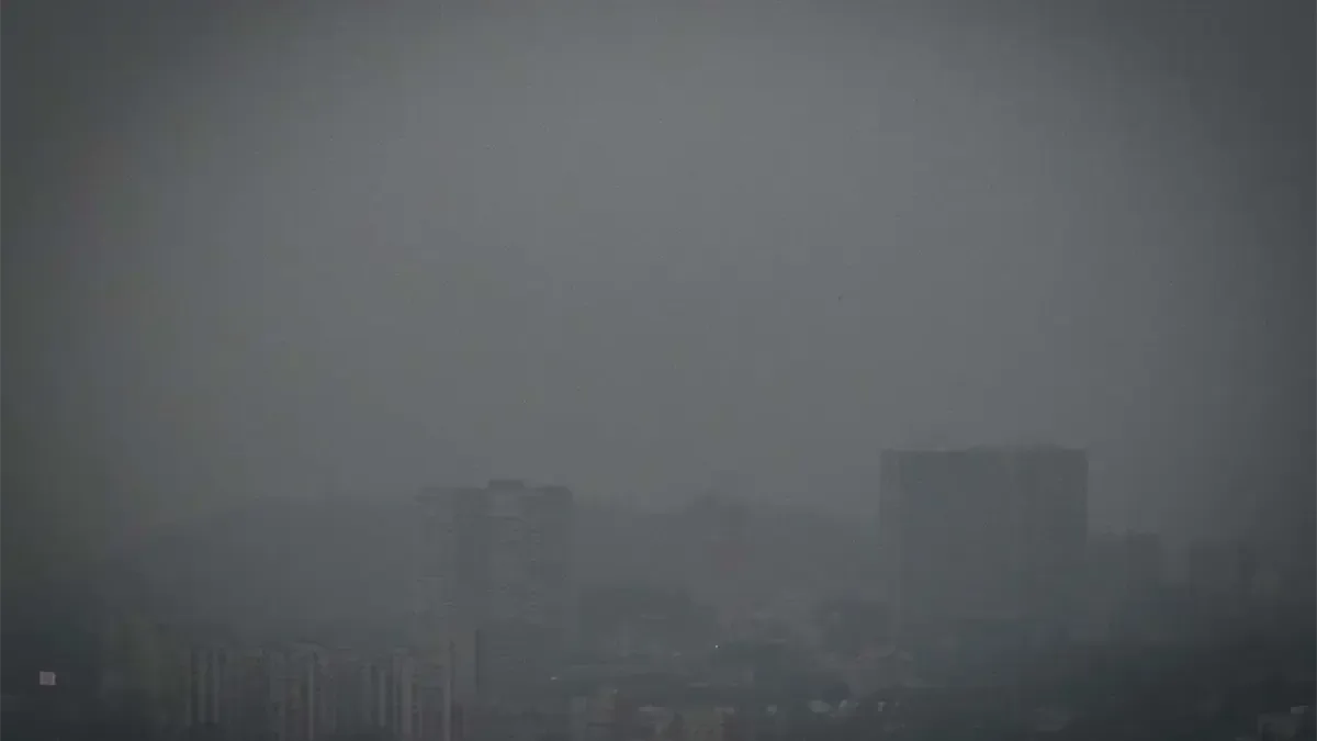 El Servicio Meteorológico Nacional alerta sobre precipitaciones que pueden causar deslaves y visibilidad reducida.