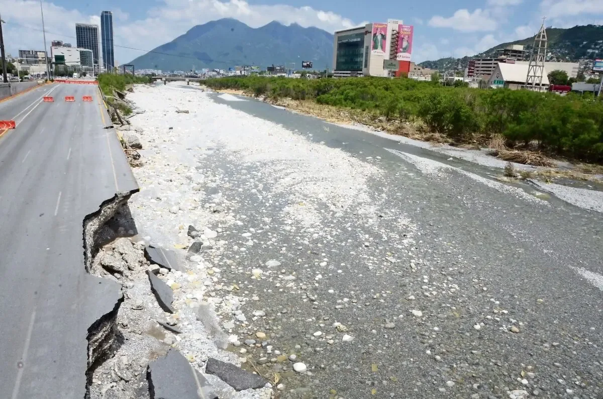 Las intensas precipitaciones afectan infraestructura y cultivos, generando pérdidas significativas en varias entidades.