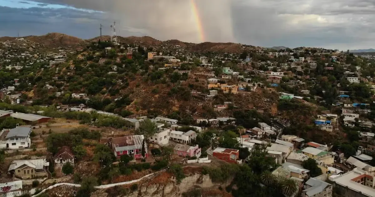 El monzón favorece lluvias y tormentas en el norte de Sonora, afectando varias localidades.