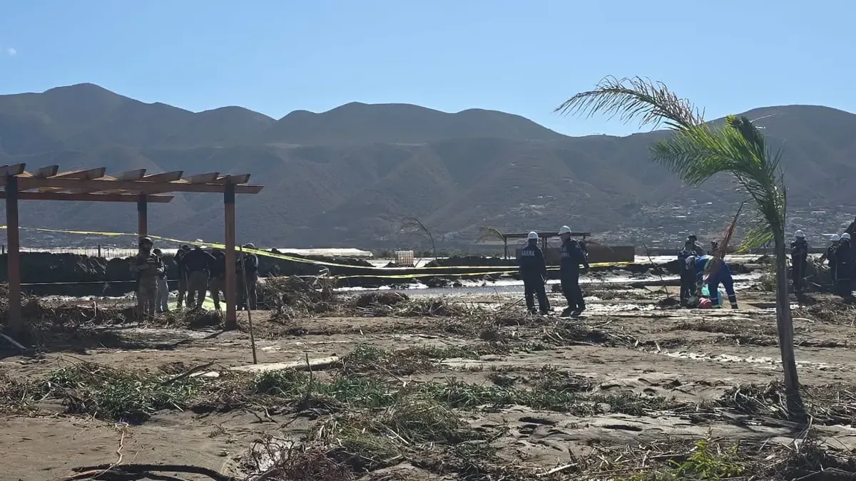 La cifra de víctimas ascendió a diez tras la tormenta tropical, mientras las autoridades siguen en la búsqueda.