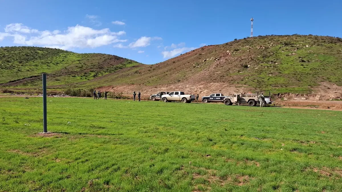 Un hombre fue hallado sin vida en un camino vecinal, lo que eleva la cifra de homicidios en Ensenada este mes.