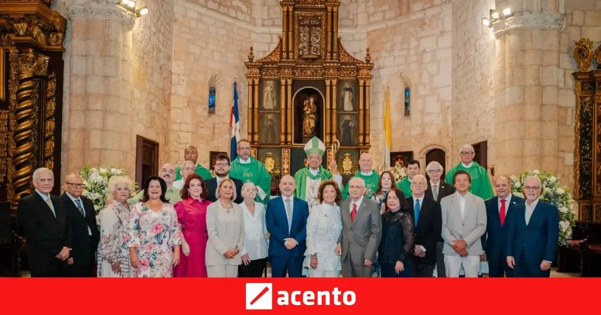 Logros significativos en salud dermatológica y celebración de su historia institucional en República Dominicana.