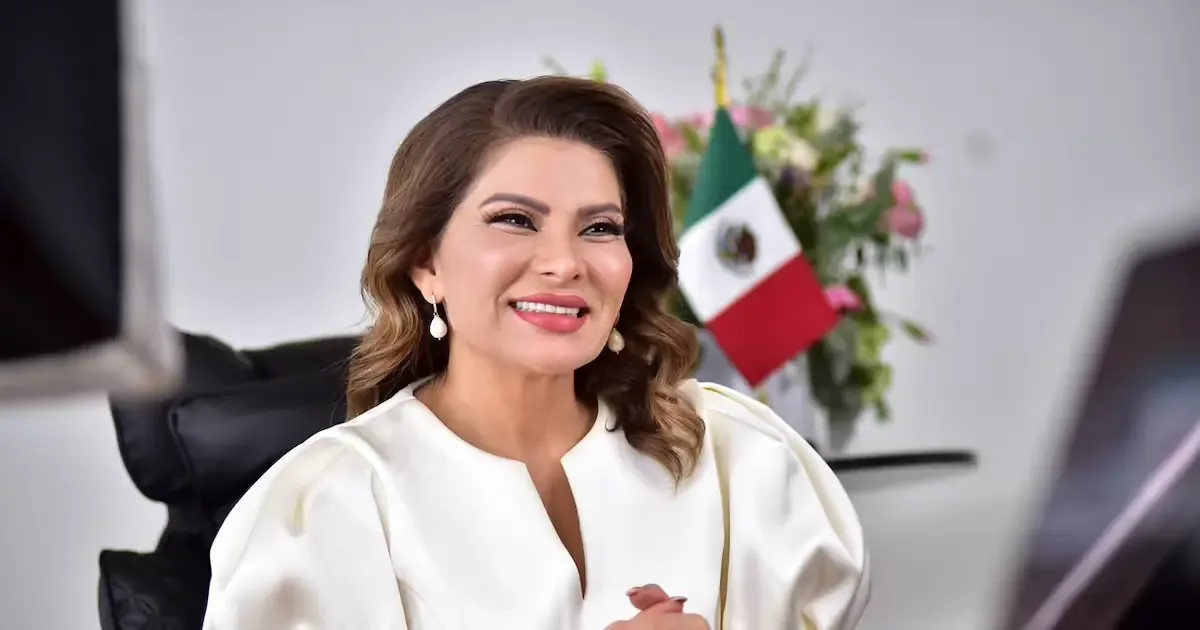 Lorenia Valles destaca la importancia de la organización en comités seccionales para avanzar en el movimiento de transformación.