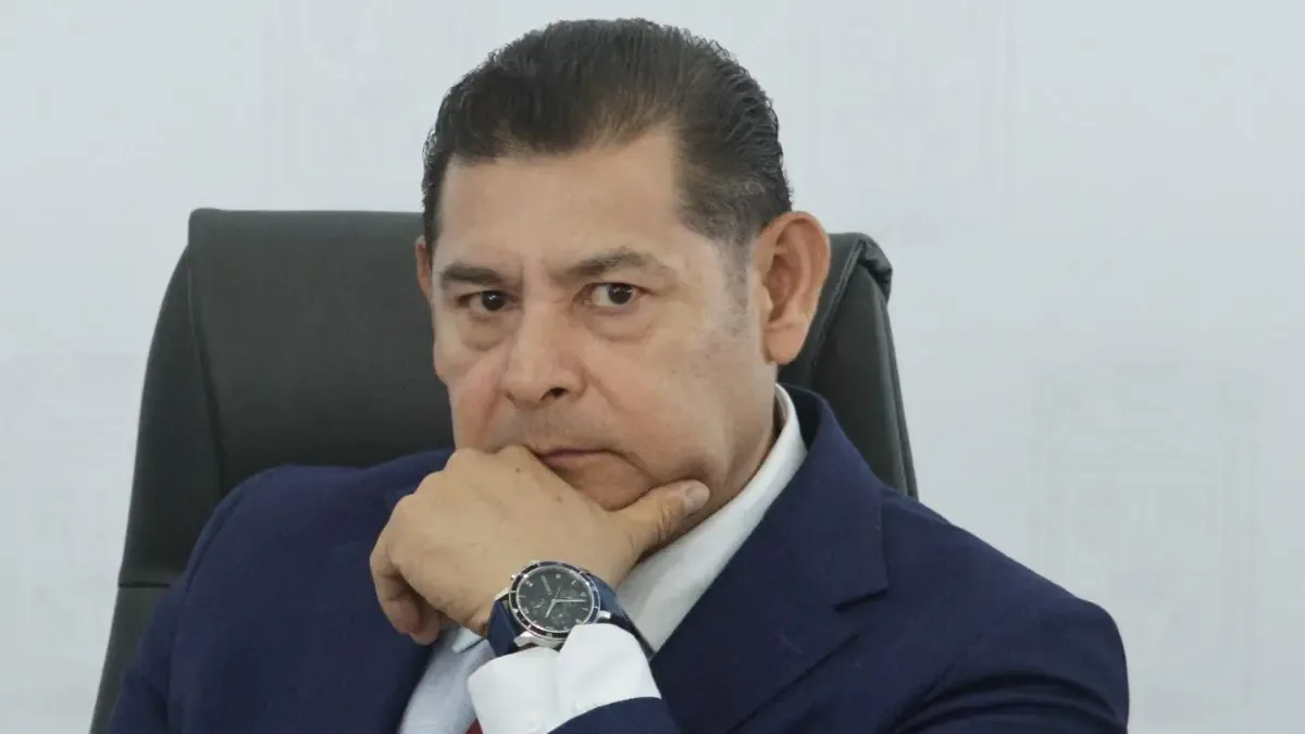 La administración estatal de Alejandro Armenta Mier registra una notable rotación en secretarías y subsecretarías, destacando Medio Ambiente y Comunicación.