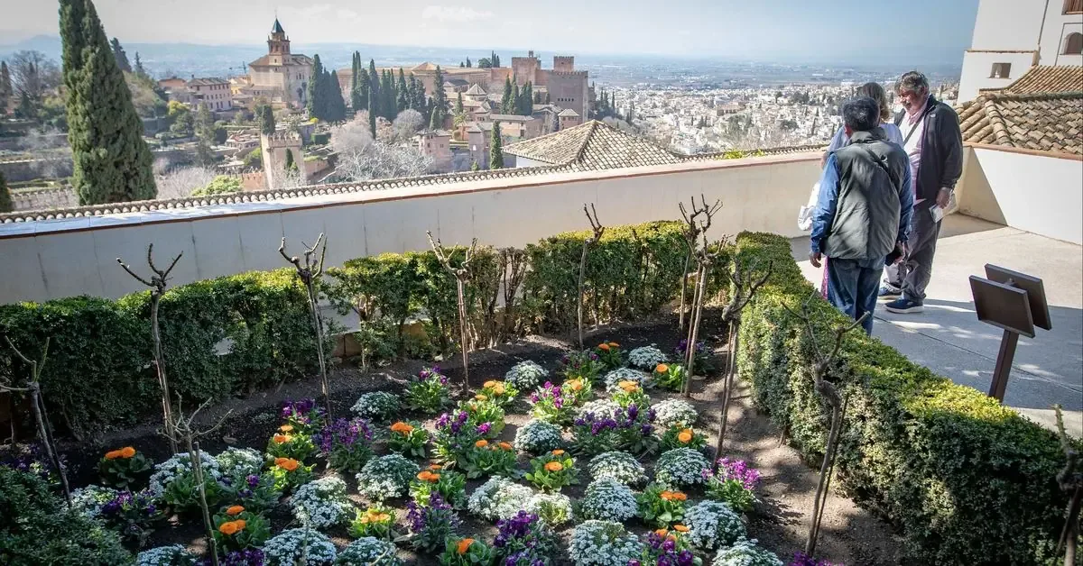 Los jardines históricos de la Alhambra abrirán sus puertas sin costo el 27 de abril.