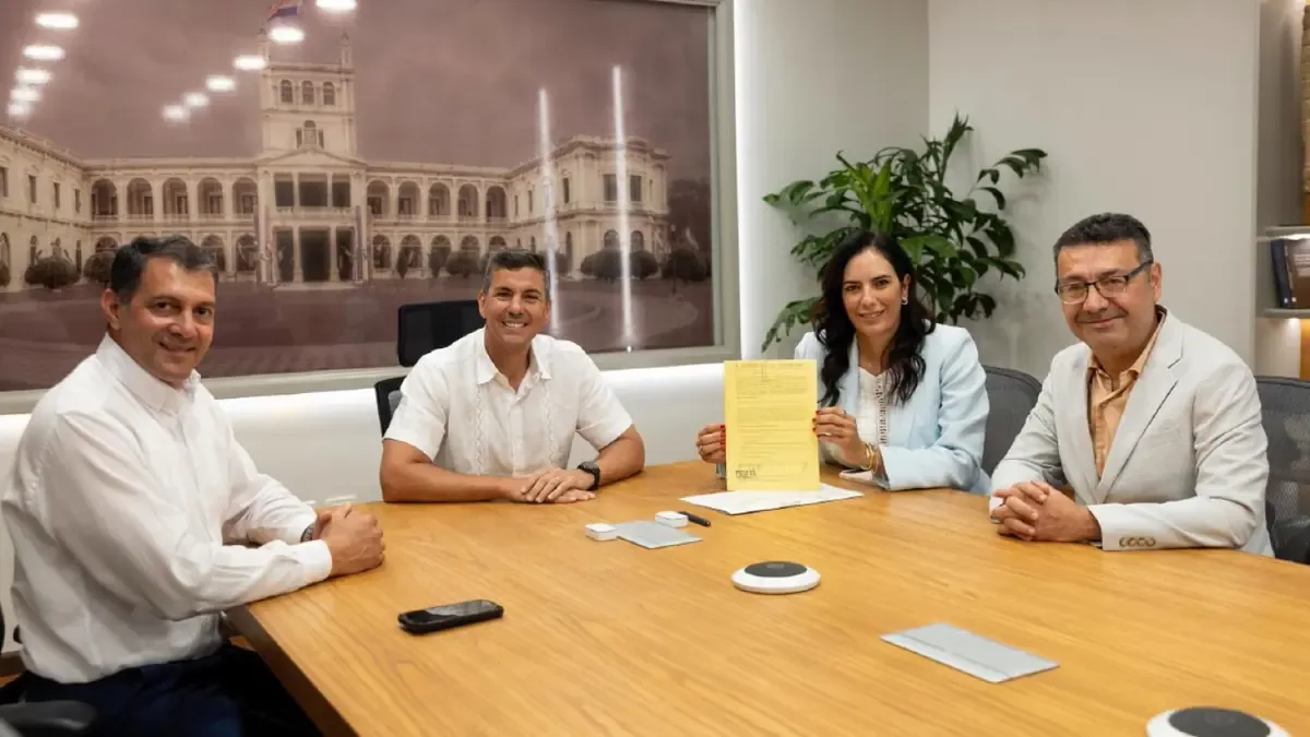 Los líderes Freddy D’Ecclesiis y Carlos Giménez compiten por candidaturas en un contexto de rivalidad interna del Partido Colorado.