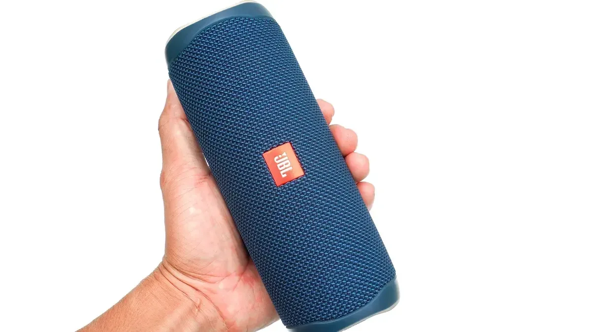 Opciones accesibles con gran calidad de sonido y resistencia para cualquier aventura.