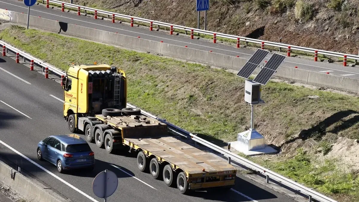 Los nuevos dispositivos buscan reducir la velocidad y disminuir accidentes en las carreteras españolas.