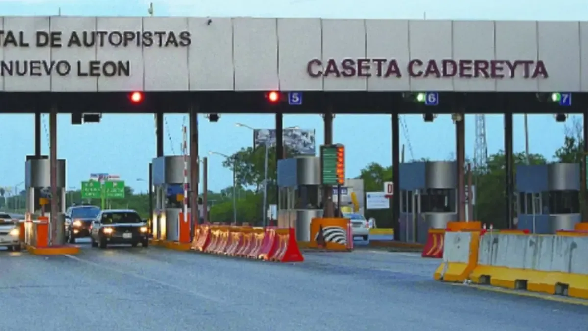Los nuevos precios en las casetas generan críticas entre los usuarios del transporte en Nuevo León.