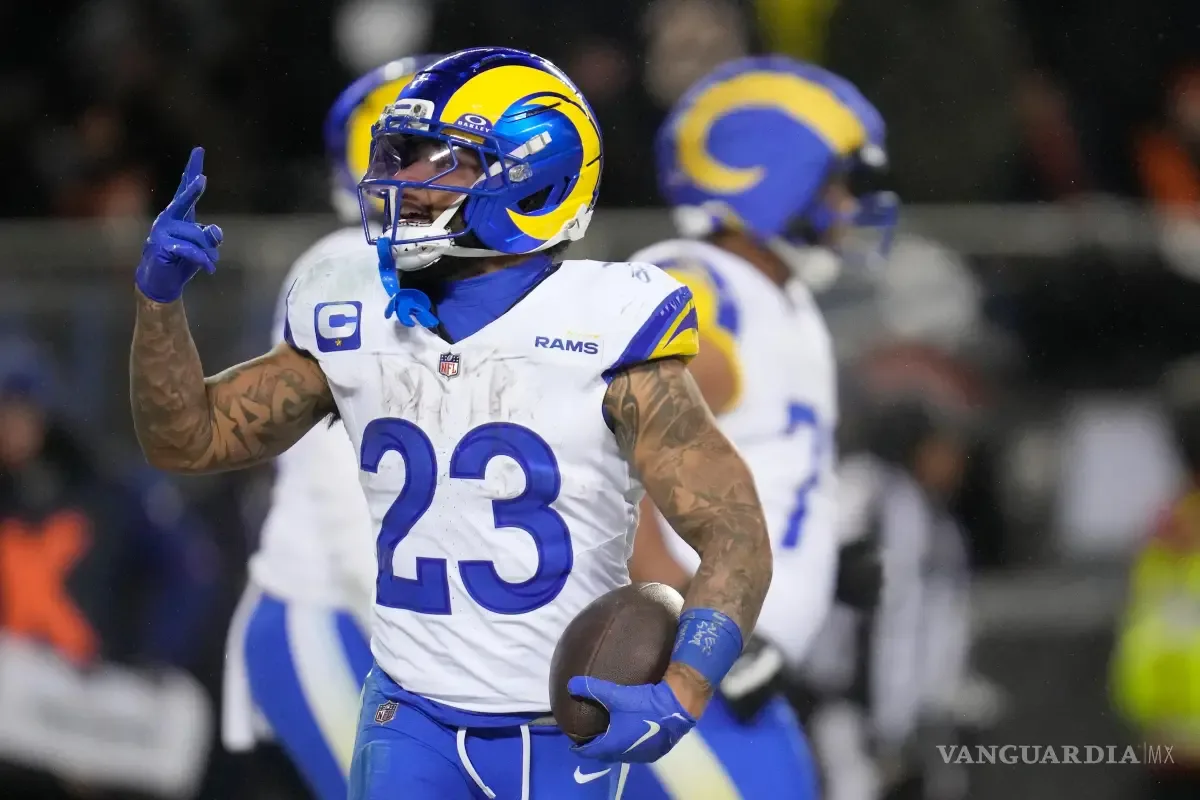 Los Rams de Los Ángeles celebran su triunfo ante los Bears en Soldier Field.