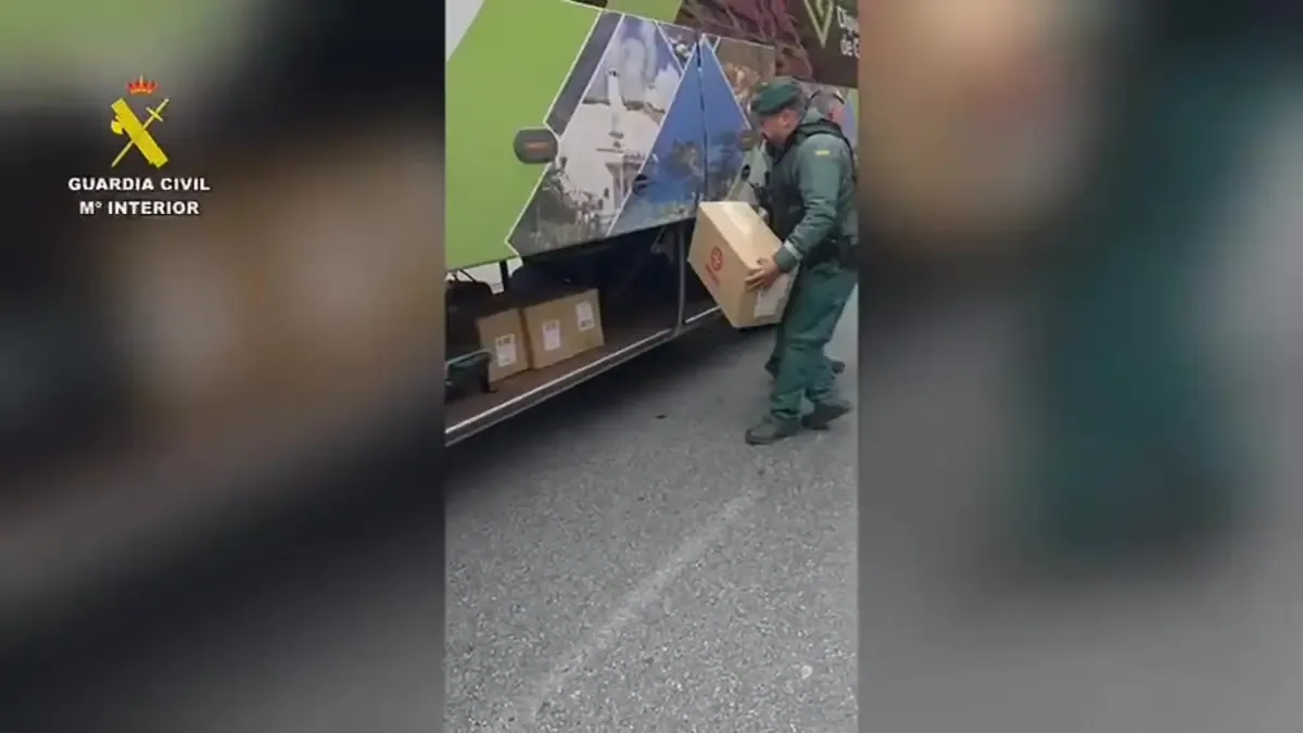 Los residentes retornan a sus hogares bajo un operativo de seguridad coordinado tras la mejora del clima.