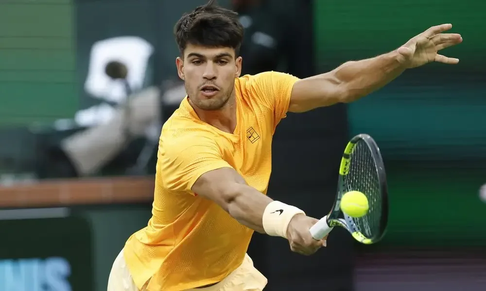 Los tenistas destacados mostraron un rendimiento notable en su debut en el torneo californiano, mientras otros enfrentaron desafíos.