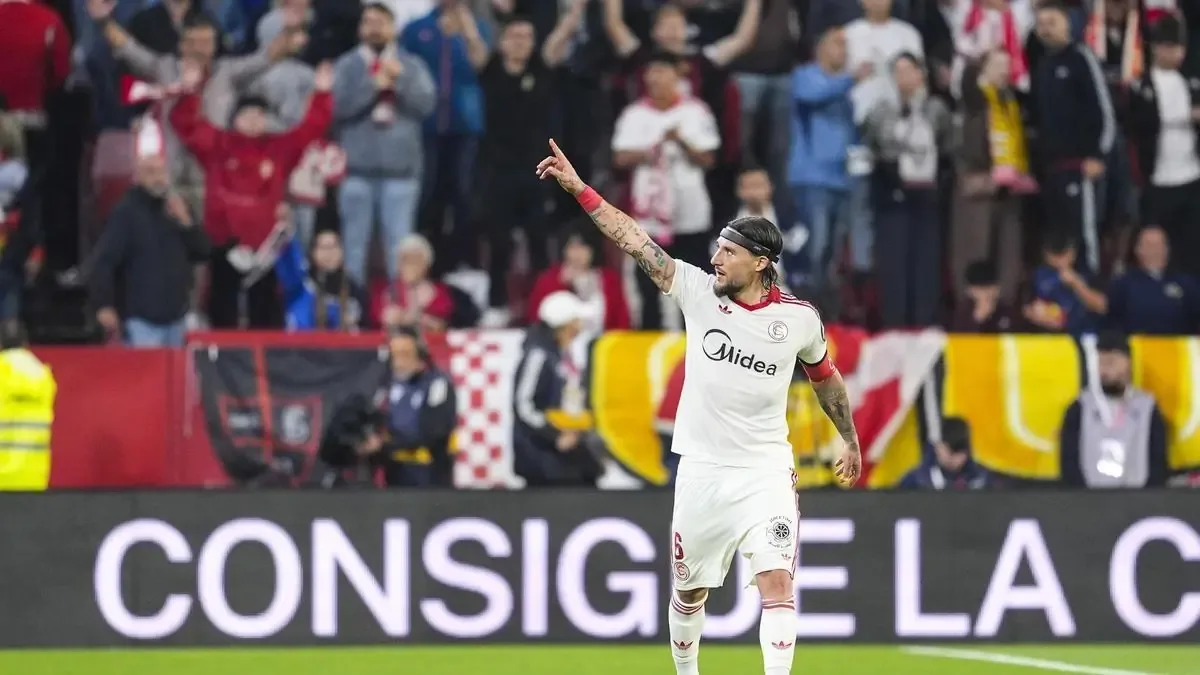 Los tres puntos permiten al Sevilla salir de descenso en un partido emocionante en el Ramón Sánchez-Pizjuán.