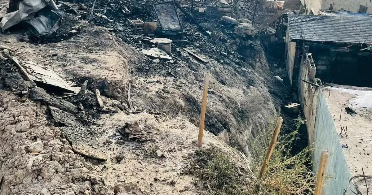 "Los vecinos de la colonia Laurel 2 se organizan tras el incendio."