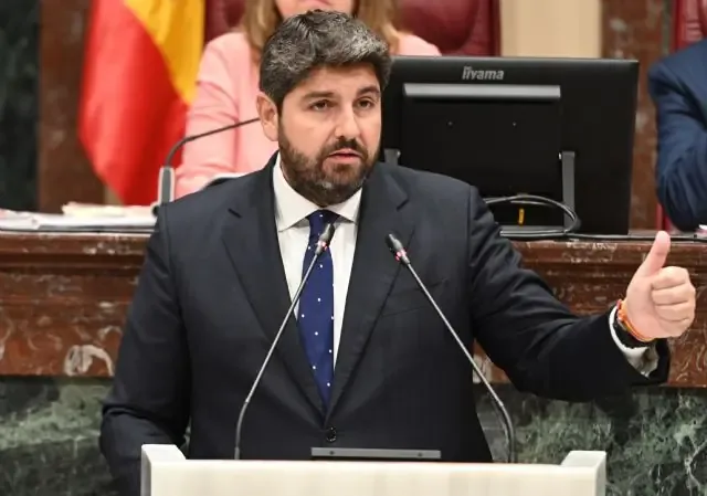 La Región de Murcia lanzará un plan innovador para mejorar las condiciones térmicas en escuelas y reducir la burocracia educativa.