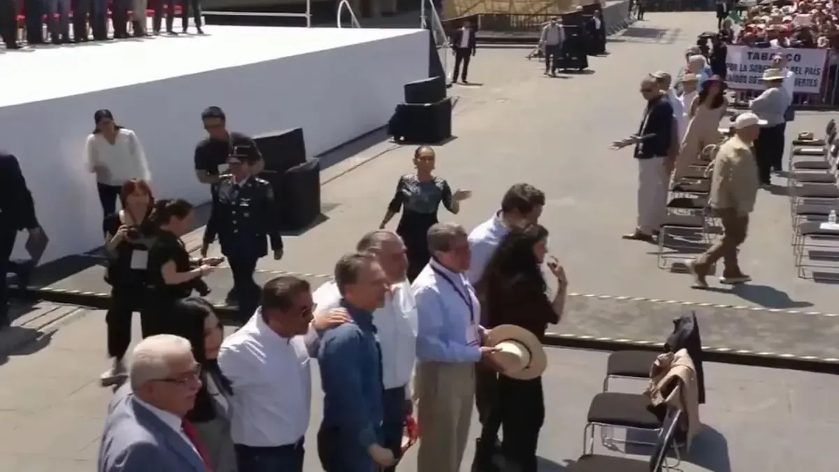 La reaparición de López Obrador genera tensión en Morena mientras Claudia Sheinbaum continúa su mandato.