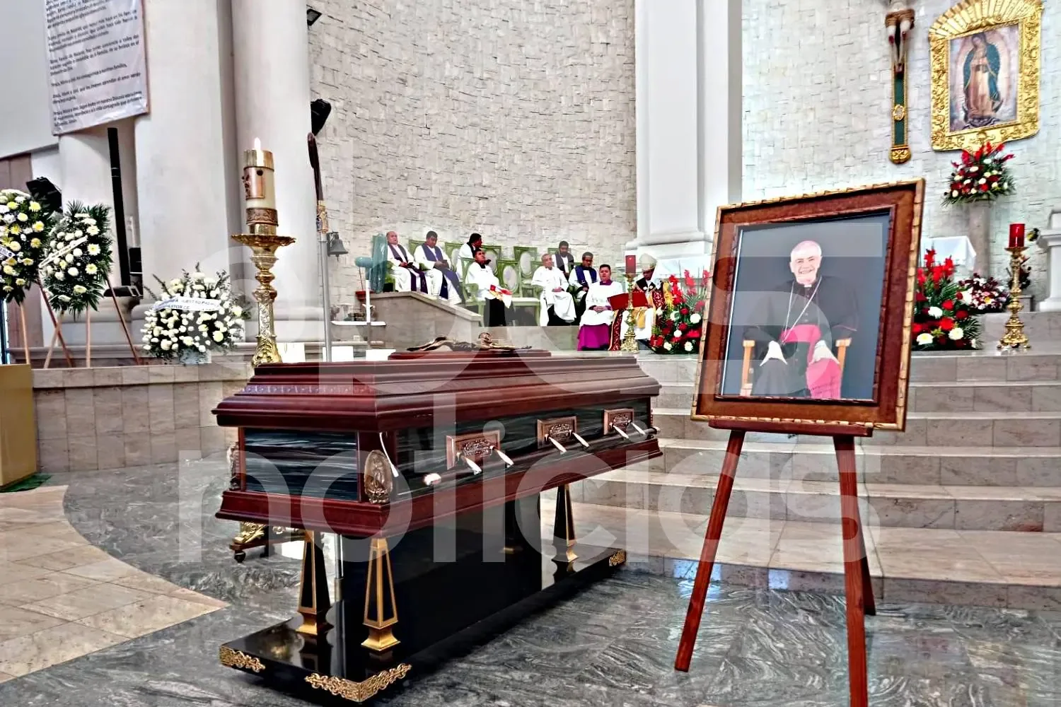 Últimos homenaje a Miguel Ángel Alba Díaz por la diócesis de La Paz.