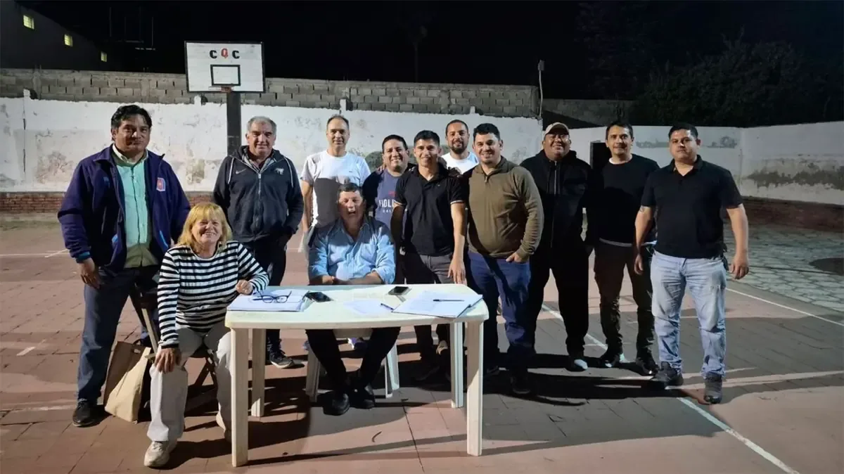 La reelección de Carrizo refuerza el compromiso de impulsar el fútbol en Quimilí y su región.