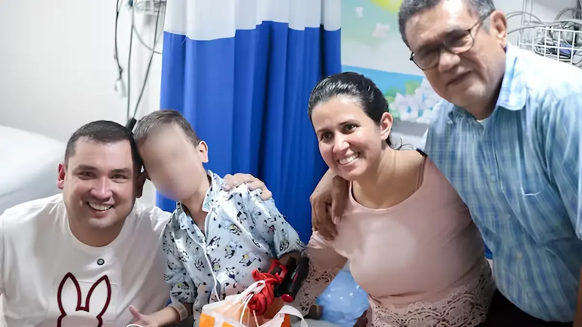 Un programa educativo permite a niños hospitalizados continuar su formación durante sus tratamientos médicos.